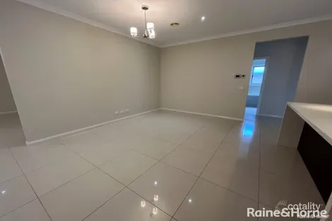 Property photo of 12 Pinnacle Way Fraser Rise VIC 3336