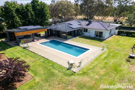 Property photo of 17 Vincent Road Lake Albert NSW 2650