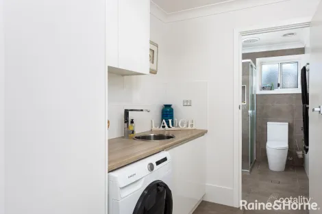 Property photo of 17 Vincent Road Lake Albert NSW 2650