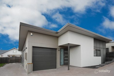 2/6 Main Rd, Claremont, TAS 7011