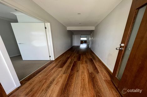 Property photo of 10 Yarkon Way Point Cook VIC 3030