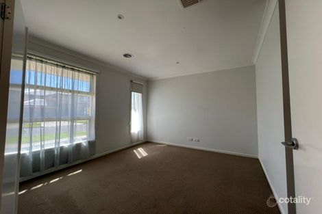 Property photo of 10 Yarkon Way Point Cook VIC 3030