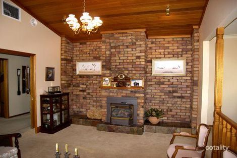 Property photo of 3 Noonga Crescent Hillvue NSW 2340