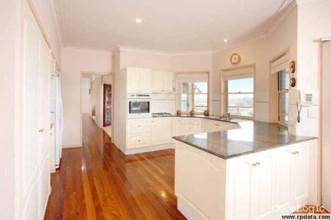 Property photo of 42 Corniche Place Brookfield QLD 4069