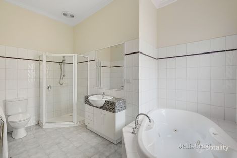Property photo of 19 Robbins Street Ivanhoe VIC 3079
