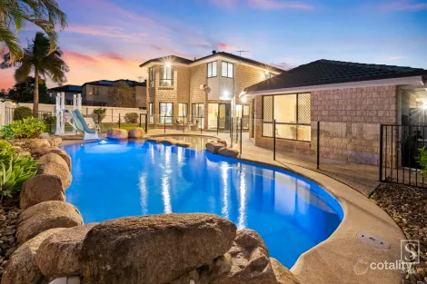 Property photo of 32 Joseph Place Sinnamon Park QLD 4073