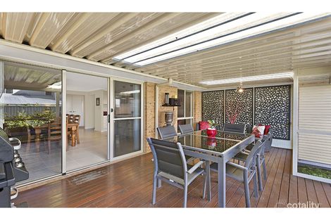 Property photo of 17 Fairlight Circuit Mardi NSW 2259