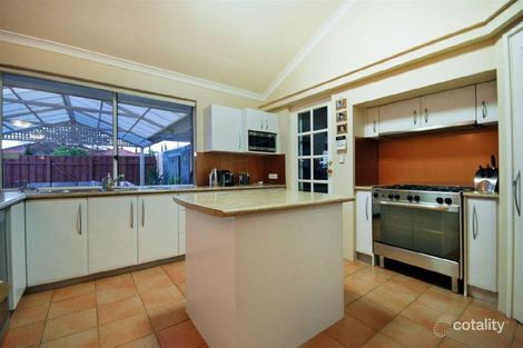 Property photo of 18 Whitecliffe Square Iluka WA 6028