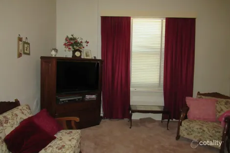 Property photo of 8 Little Street Peterborough SA 5422