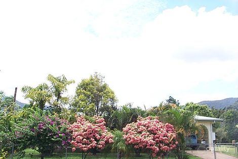 53 Bicentennial Rd, Bentley Park, QLD 4869