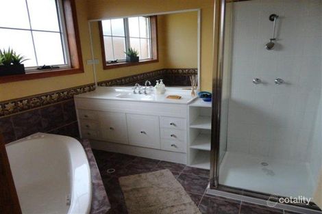 Property photo of 35 Freestone Crescent Wynyard TAS 7325