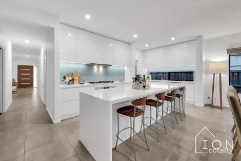 Property photo of 20 Vasello Circuit Cranbourne South VIC 3977