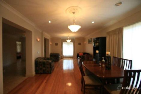 Property photo of 2 Silvertop Close Lynbrook VIC 3975
