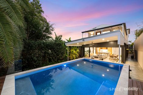 24 Surrey St, Red Hill, QLD 4059