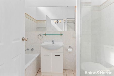 Property photo of 16/1-2 The Crescent Penrith NSW 2750