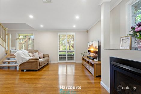 Property photo of 12 Tonelli Crescent Mill Park VIC 3082