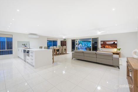 Property photo of 24 Bimberi Row Pacific Pines QLD 4211