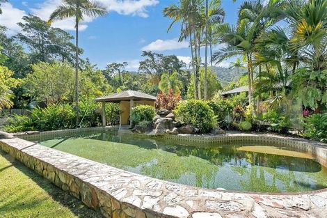 Property photo of 11/23 Heavey Crescent Whitfield QLD 4870
