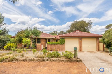 35 Fincham Cres, Wanniassa, ACT 2903