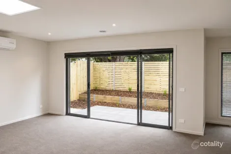Property photo of 38 Denistoun Crescent Cranbourne VIC 3977