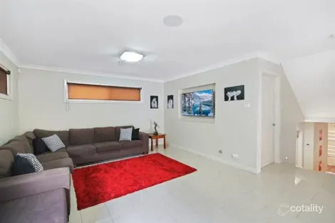 Property photo of 11 Gentle Close Casula NSW 2170