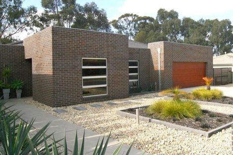 Property photo of 14 Vincent Drive Kennington VIC 3550