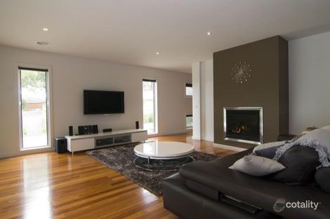 Property photo of 14 Vincent Drive Kennington VIC 3550