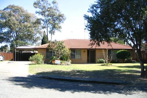 17 Dobell Cct, St Clair, NSW 2759
