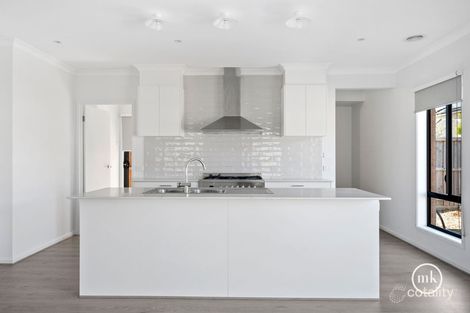 Property photo of 7 Purcell Street Doreen VIC 3754