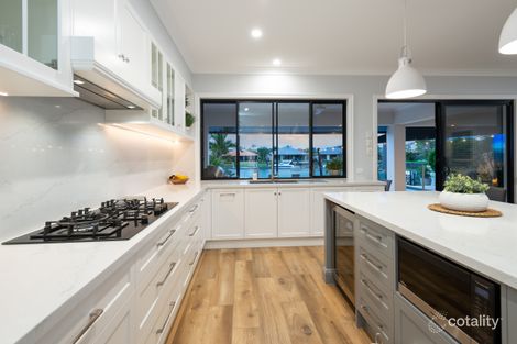 Property photo of 7 Lee Anne Crescent Helensvale QLD 4212