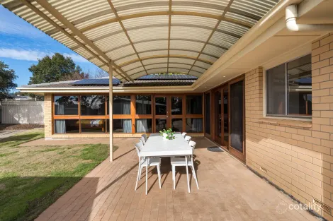 Property photo of 3 Lang Court Happy Valley SA 5159