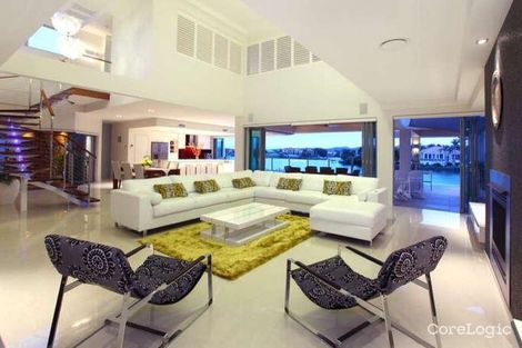 Property photo of 19 San Simeon Drive Clear Island Waters QLD 4226