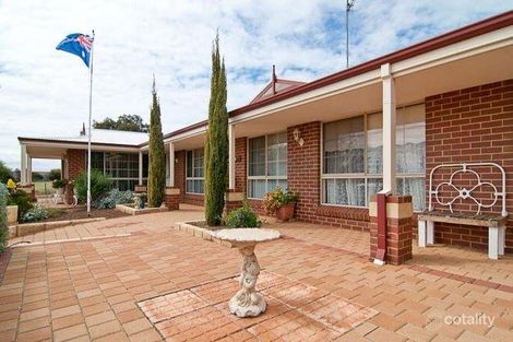 96 Woodley Farm Dr, Northam, WA 6401