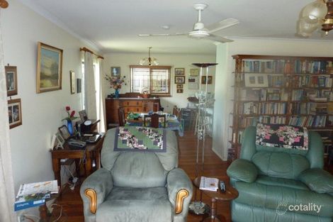Property photo of 11 Jensen Drive Urraween QLD 4655
