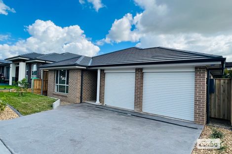 62 Dunstan Dr, Bradbury, NSW 2560