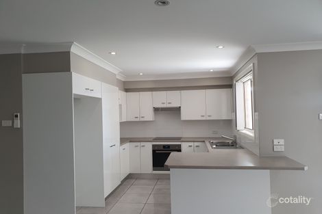 Property photo of 3/9 Windermere Road Lochinvar NSW 2321