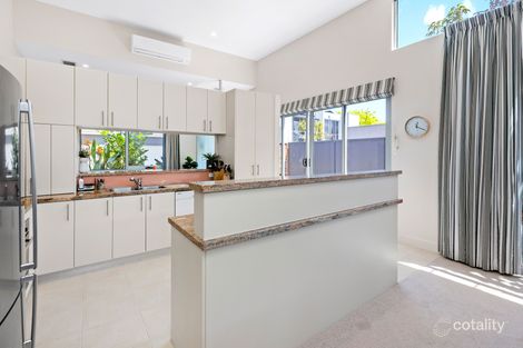 Property photo of 2/81 Barkly Street Mornington VIC 3931