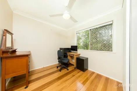 Property photo of 26 David Road Holland Park QLD 4121