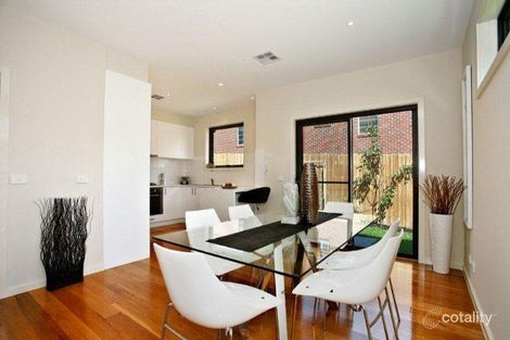 Property photo of 2/663 Whitehorse Road Mitcham VIC 3132