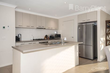 Property photo of 16 Hester Street Officer VIC 3809