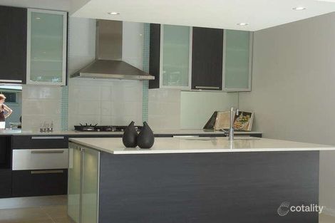 Property photo of 31 McIlwraith Avenue Bundall QLD 4217