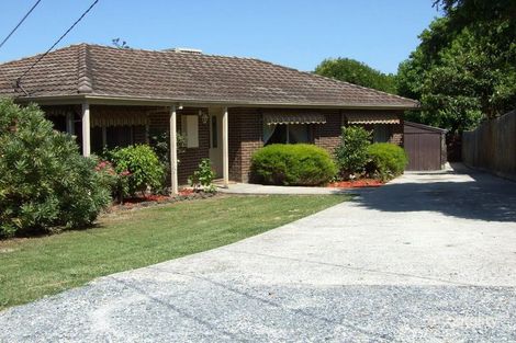 8 Lansell Rd, Mooroolbark, VIC 3138