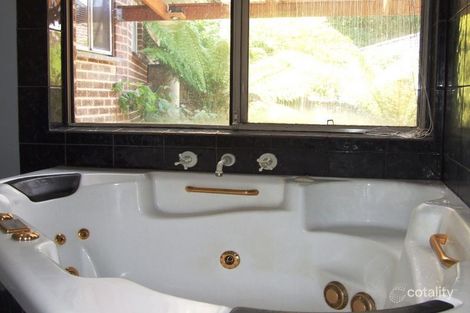 Property photo of 8 Lansell Road Mooroolbark VIC 3138