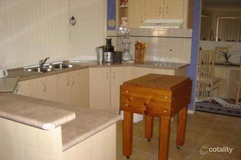 Property photo of 4 Wren Court Flinders View QLD 4305