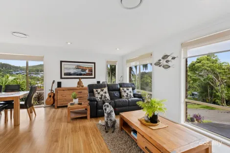 Property photo of 6 Irving Close Terrigal NSW 2260
