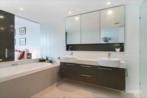 Property photo of 4203/323 Bayview Street Hollywell QLD 4216