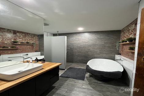 115 Ballarat Rd, Footscray, VIC 3011