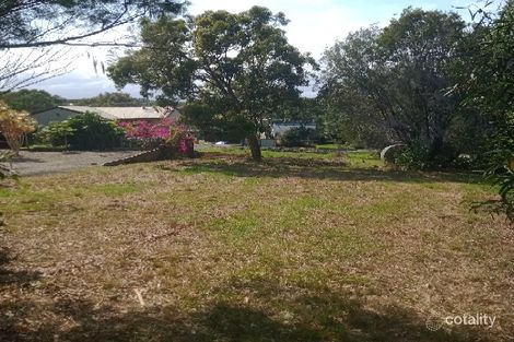 6 Ashton St, Macleay Island, QLD 4184