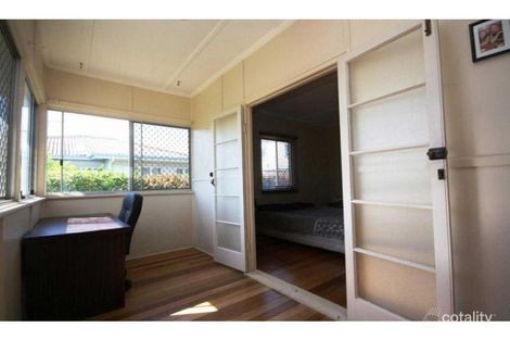 Property photo of 3 Sutton Street Redcliffe QLD 4020