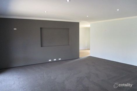 Property photo of 6 Clematis Place Point Clare NSW 2250